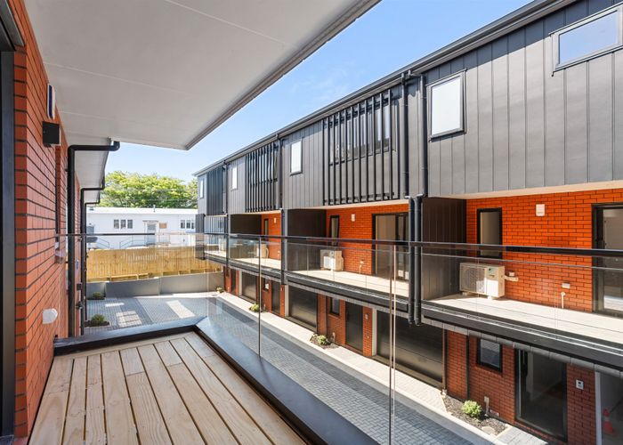  at 5/26 Morton Avenue, Forrest Hill, North Shore City, Auckland