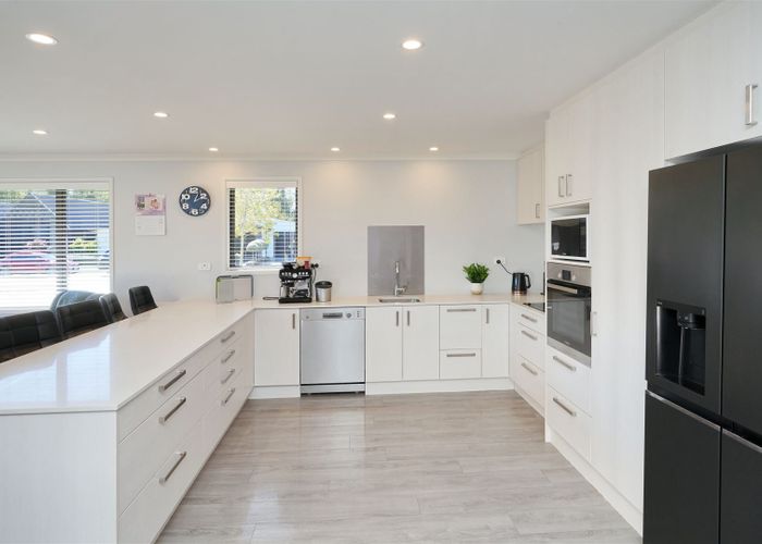  at 4 Kohunga Crescent, Bottle Lake, Christchurch
