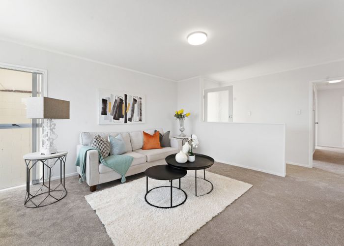  at 2/48 Archmillen Avenue, Pakuranga Heights, Manukau City, Auckland