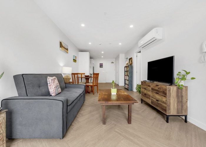  at 102/82 Jellicoe Road, Panmure, Auckland City, Auckland