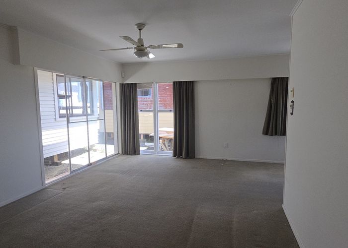  at Torbay, North Shore City, Auckland