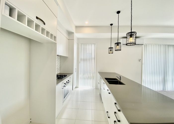  at 71 Hayfield Way, Karaka, Papakura