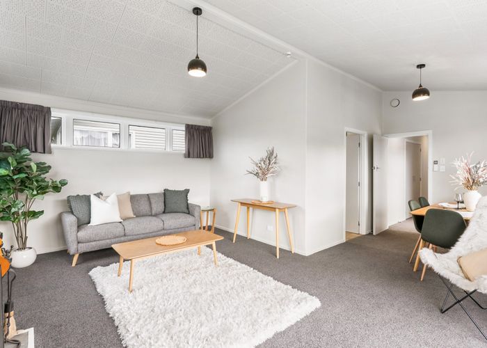  at 4 Cotswold Crescent, Newlands, Wellington, Wellington