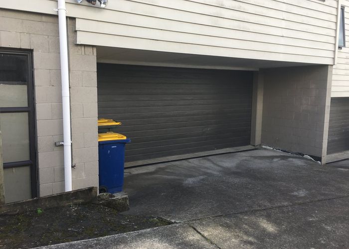  at 9 Woodall Place, Tōtara Vale, Auckland