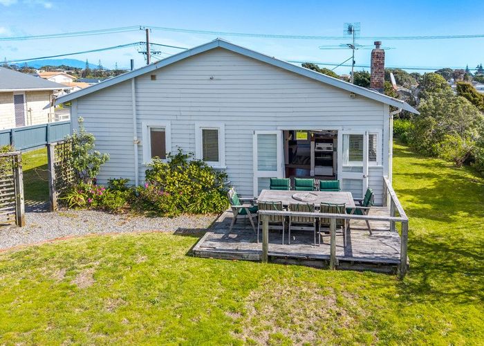  at 13 Waimea Road, Waikanae Beach, Kapiti Coast, Wellington
