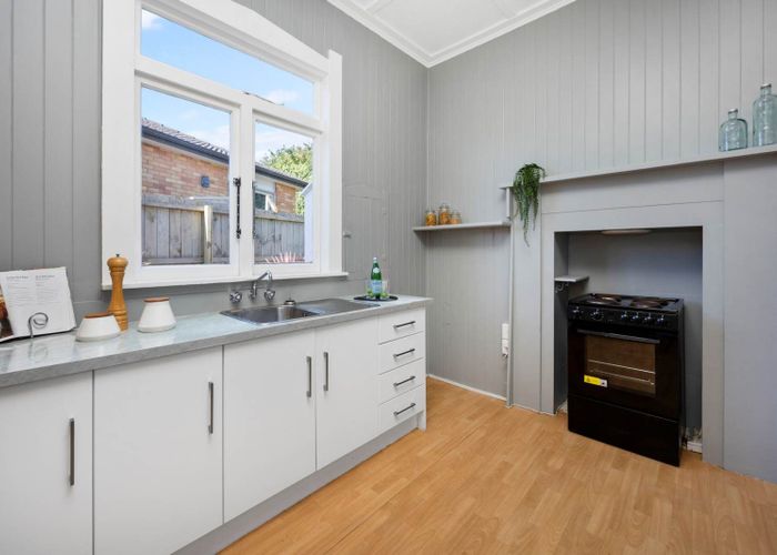  at 1B Lunn Avenue, Mount Wellington, Auckland City, Auckland