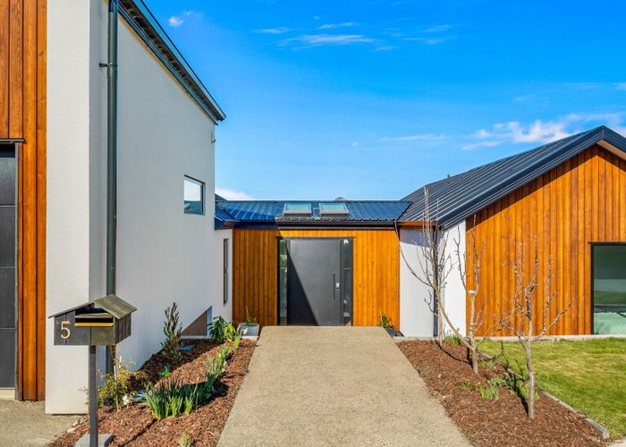  at 5 Goddard Way, Sawyers Bay, Dunedin, Otago