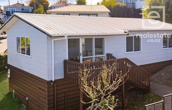  at 9 Frosses Place, Massey, Auckland