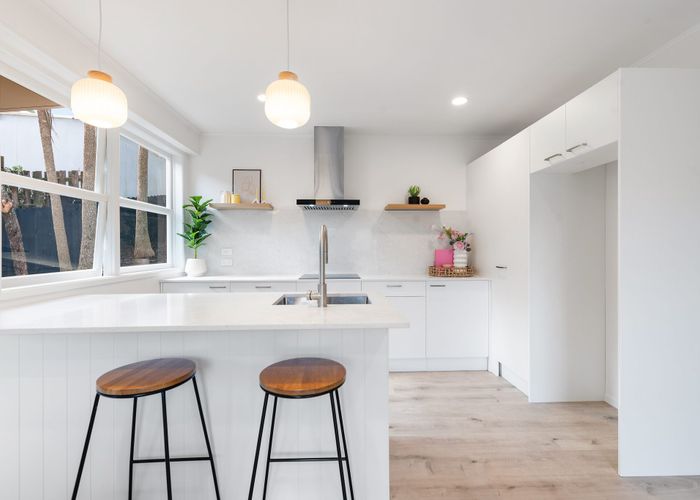  at 6 Kingsway Avenue, Sandringham, Auckland City, Auckland