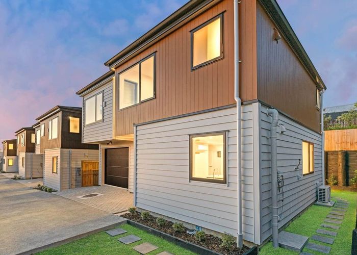  at 110 Whitney Street, New Windsor, Auckland