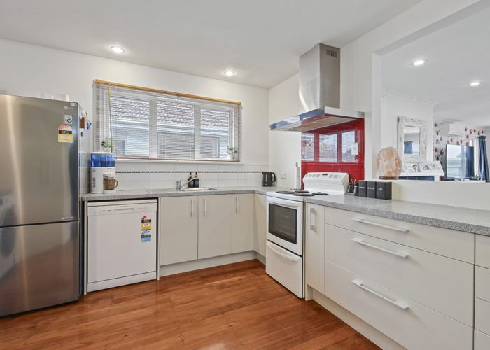  at 1/204 Greers Road, Bryndwr, Christchurch City, Canterbury