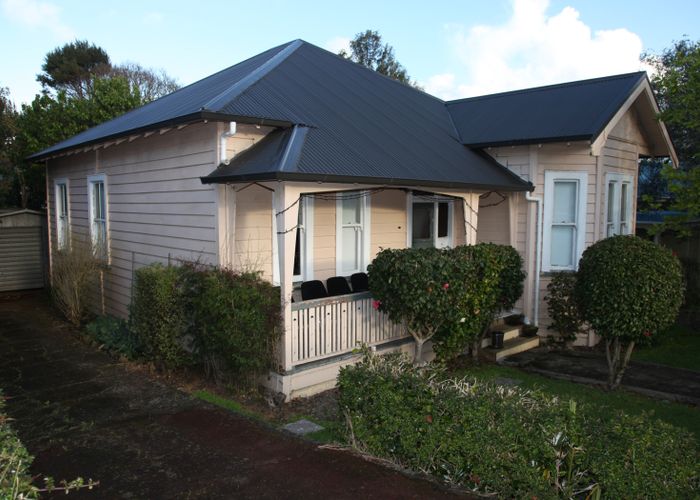  at 6 Cricket Avenue, Mount Eden, Auckland