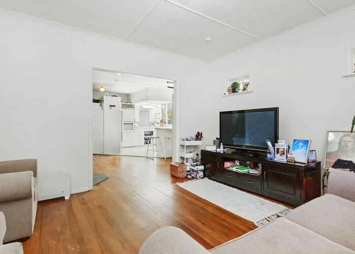  at 39 Hine Road, Wainuiomata, Lower Hutt, Wellington