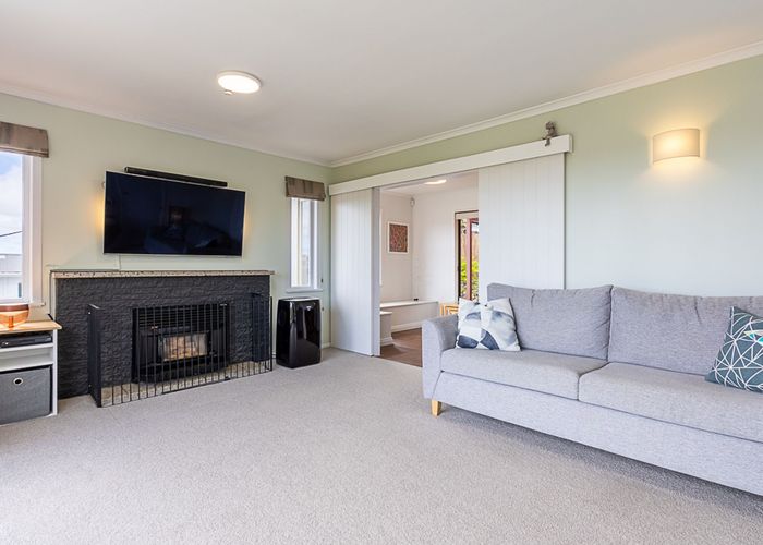  at 16 Griffiths Grove, Newlands, Wellington