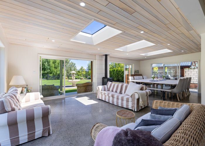  at 33 Royal Oak Drive, Kelvin Grove, Palmerston North, Manawatu / Whanganui