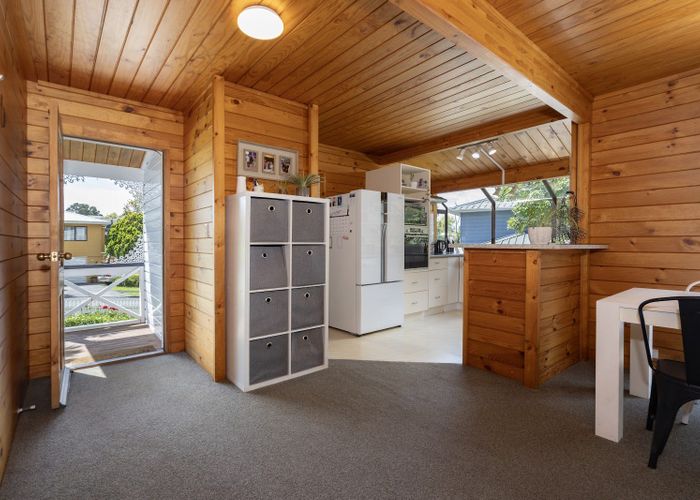  at 62 Rhinevale Close, Henderson, Waitakere City, Auckland