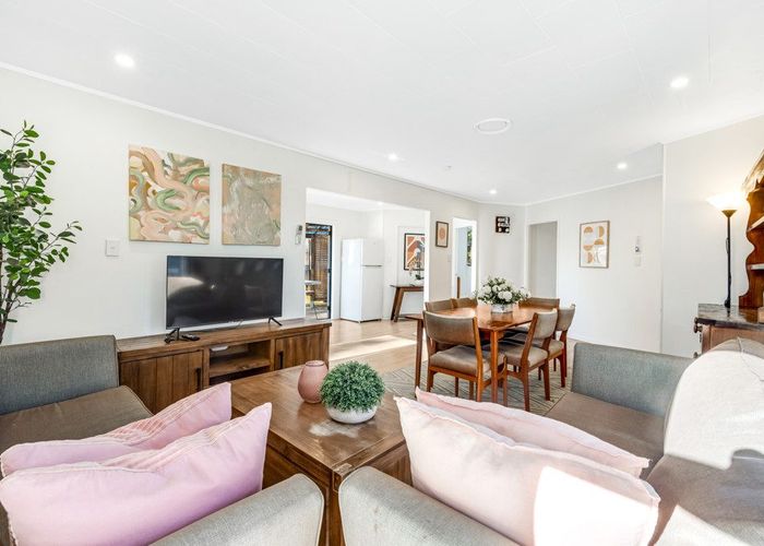  at 12 Sandrine Avenue, Clover Park, Manukau City, Auckland
