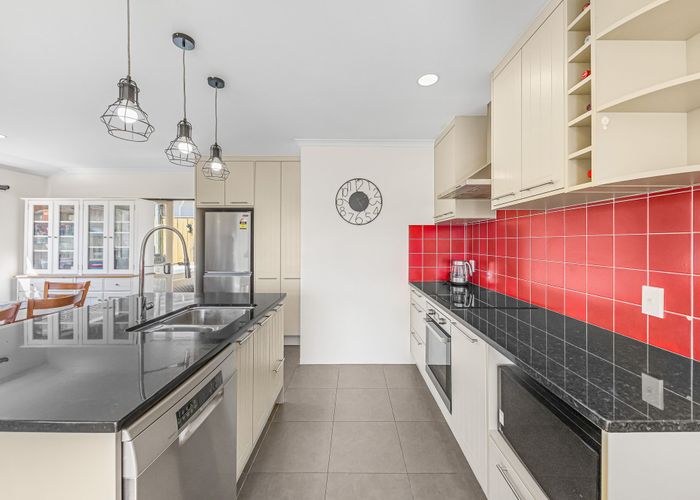  at 33 Gala Place, Henderson, Waitakere City, Auckland