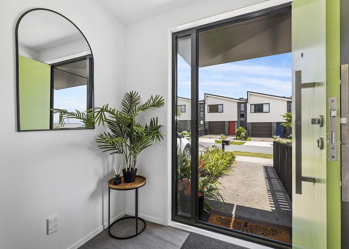  at 43 Holystone Road, Whitby, Porirua, Wellington