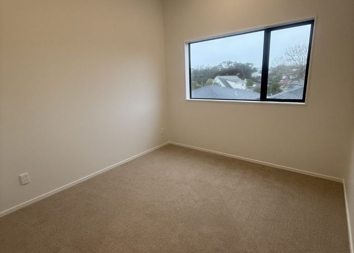  at 4/25 Hutchinson Avenue, New Lynn, Waitakere City, Auckland
