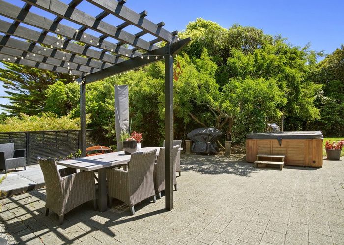  at 55 Pomare Road, Tirohanga, Lower Hutt