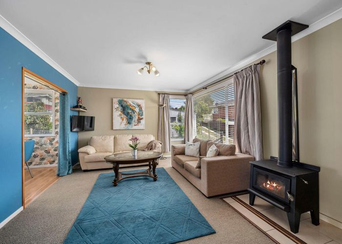  at 25 Felgrove Street, Glendene, Auckland