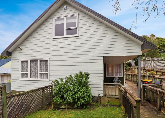  at 15 Park Road, Belmont, Lower Hutt, Wellington