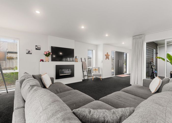  at 10 Monaco Grove, Fitzherbert, Palmerston North, Manawatu / Whanganui