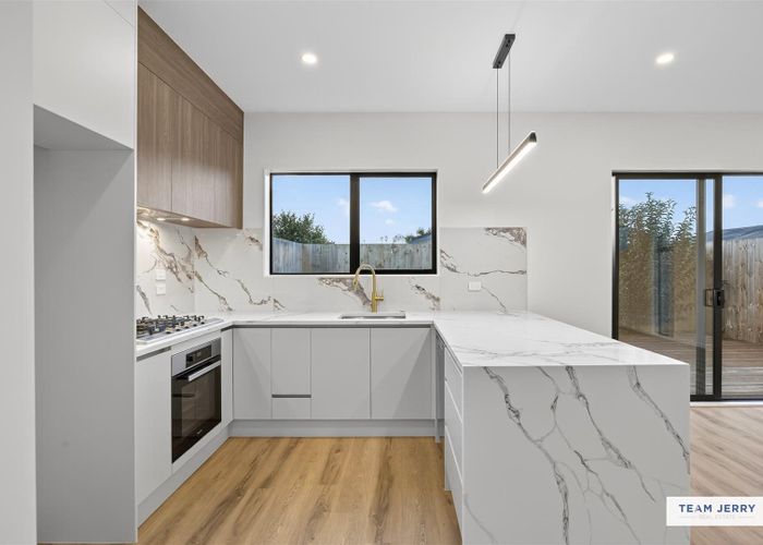 at 27 Jandell Crescent, Bucklands Beach, Manukau City, Auckland