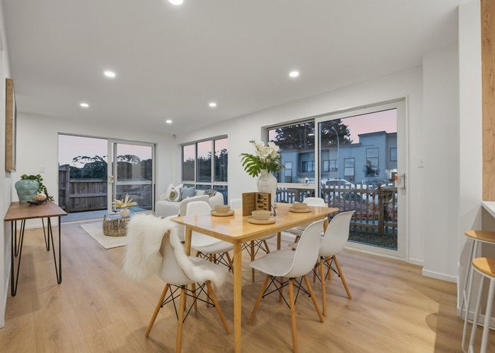  at 6A Kaimai Avenue, Massey, Waitakere City, Auckland