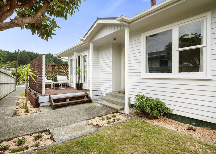  at 27 Momona Street, Wainuiomata, Lower Hutt