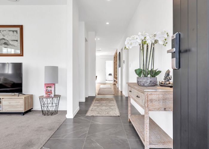  at 9 Puruatanga Drive, Flat Bush, Manukau City, Auckland