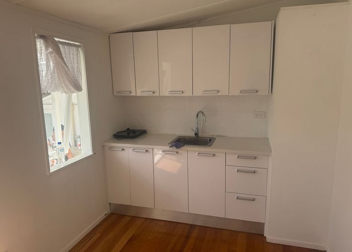  at 2/230 Riddell Road, Glendowie, Auckland City, Auckland