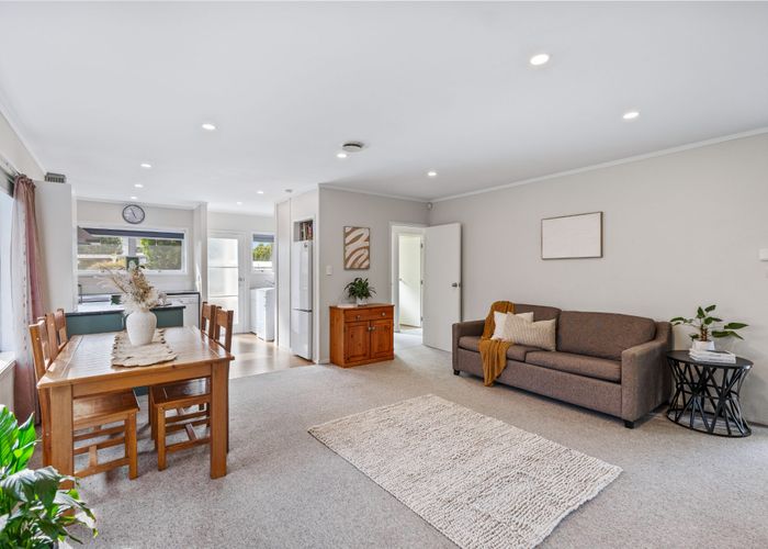  at 2/4 Illana Place, Ranui, Waitakere City, Auckland
