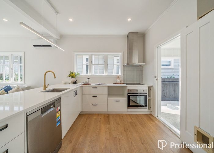  at 12 Trafalgar Street, Waiwhetu, Lower Hutt, Wellington