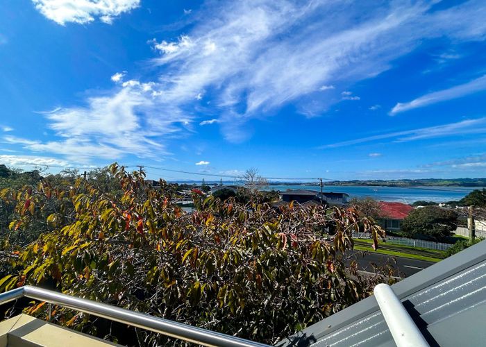  at 33 Churchill Rd, Cockle Bay, Manukau City, Auckland