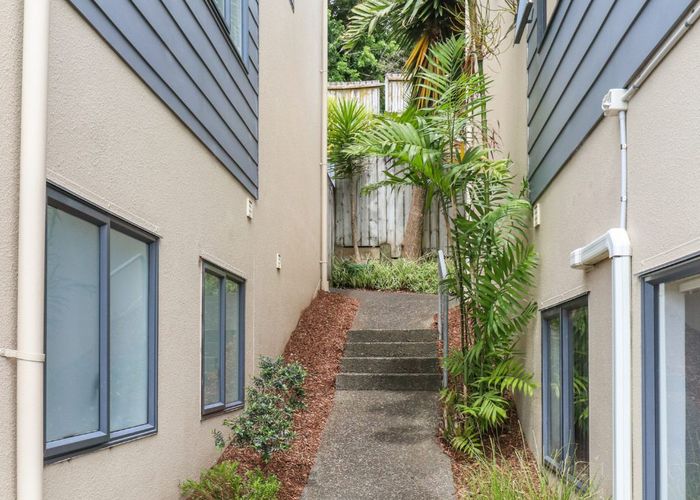  at 34 Malaspina Place, Papatoetoe, Manukau City, Auckland