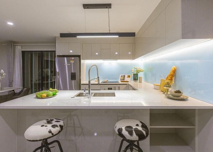  at 2/14 Tomuri Place, Mount Wellington, Auckland City, Auckland