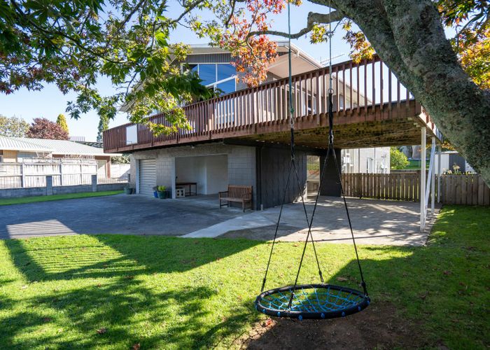  at 17 Scott Street, Leamington, Cambridge