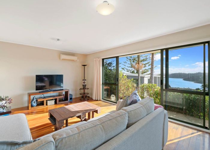  at 1/9 Pemberton Avenue, Bayview, North Shore City, Auckland