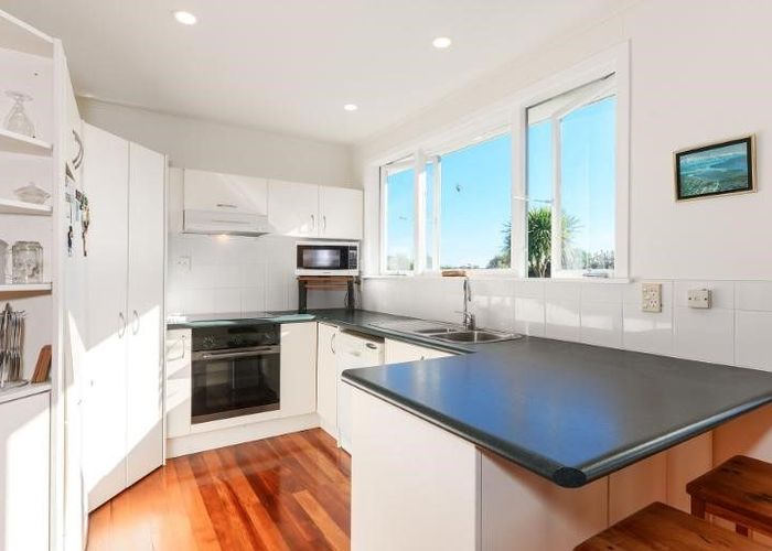  at 18 Lavelle Road, Henderson, Waitakere City, Auckland