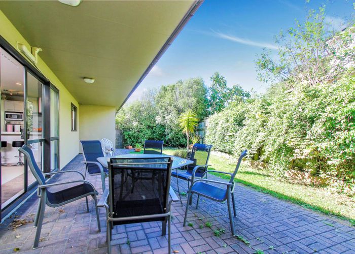  at 4 Roseborough Place, Flat Bush, Auckland
