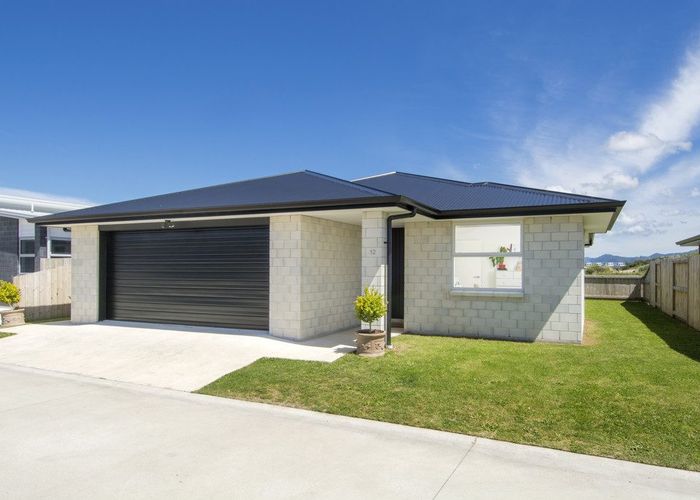  at 12 Westhill Lane, Papamoa, Tauranga, Bay Of Plenty