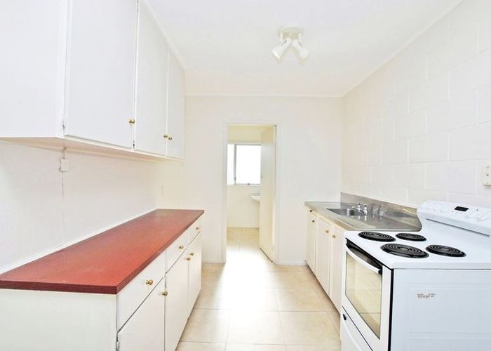  at 5/33 Margate Road, Blockhouse Bay, Auckland