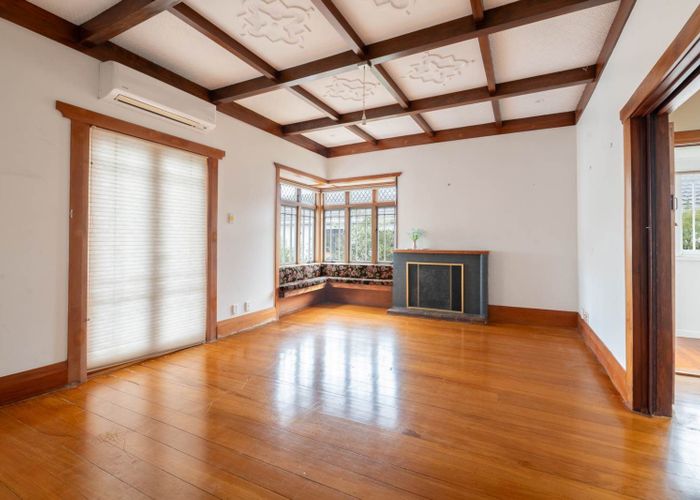 at 54 Beresford Street, Bayswater, North Shore City, Auckland