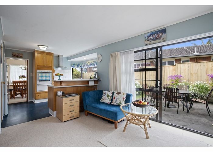  at 6 Kuripaka Crescent, The Gardens, Manukau City, Auckland