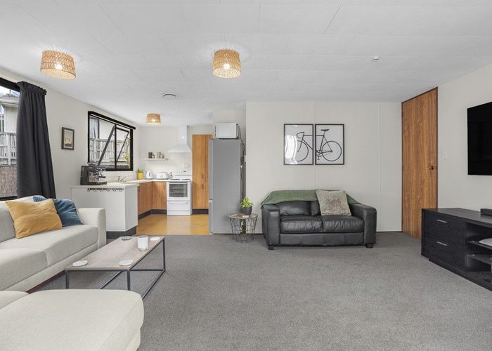  at 1/169 Maungaraki Road, Korokoro, Lower Hutt