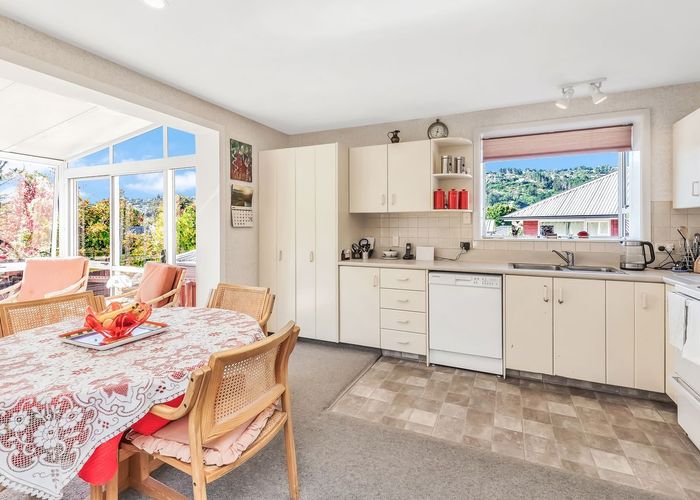  at 2/20 Gunns Crescent, Cashmere, Christchurch City, Canterbury