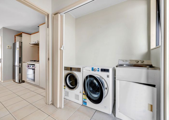  at 18 Faldo Drive, Golflands, Manukau City, Auckland