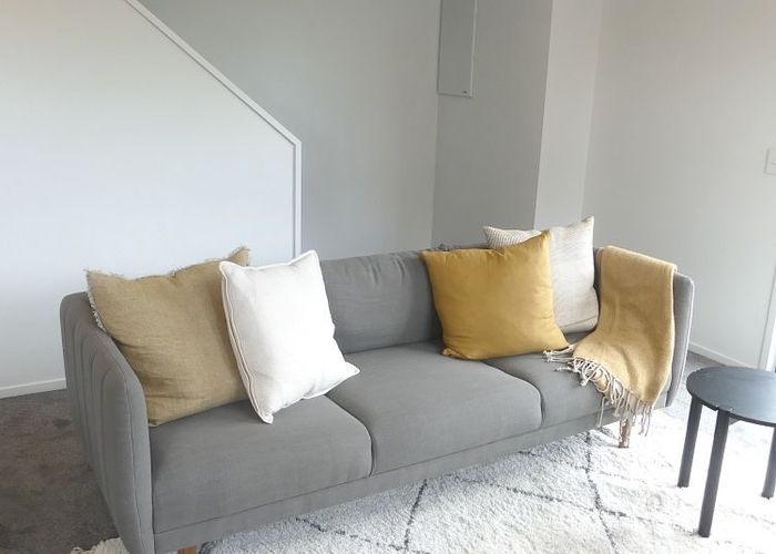  at 1/80 Awaroa Road, Sunnyvale, Auckland